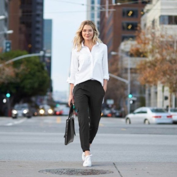 Athleta Pants - ATHLETA Chelsea Cargo Pants Black {B36}